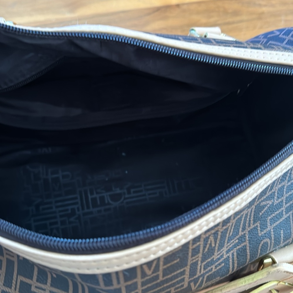 Small duffle - Picture 2 of 3